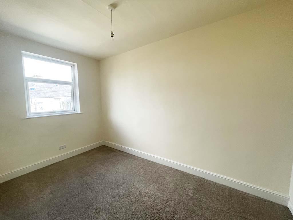2 bedroom end terrace house SSTC in Barnoldswick - IMG_6114.jpg